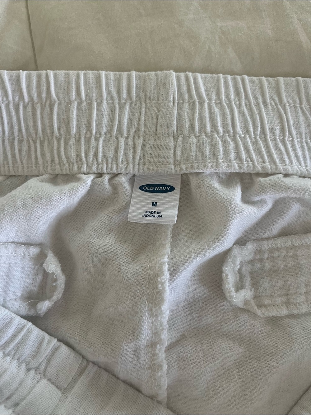 Old Navy White Linen Blend Drawstring Shorts - Picture 3 of 3